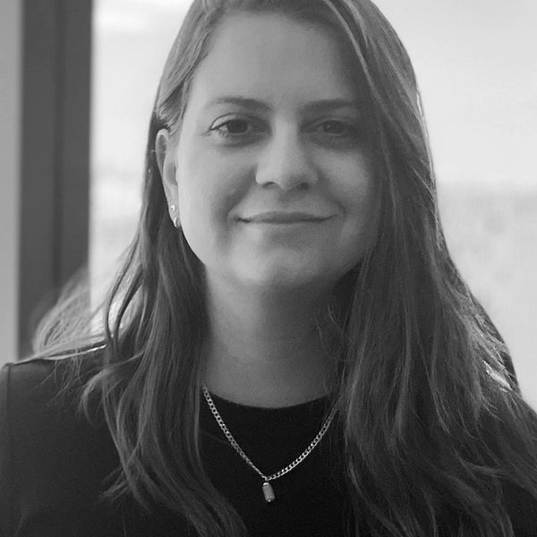 Ivonne Deschamps – Product Management