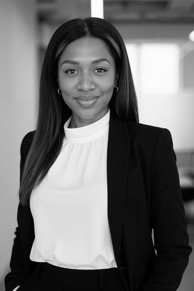 Kemilia-Jean Ogunmuyiwa is a Corporate M&A lawyer located in London